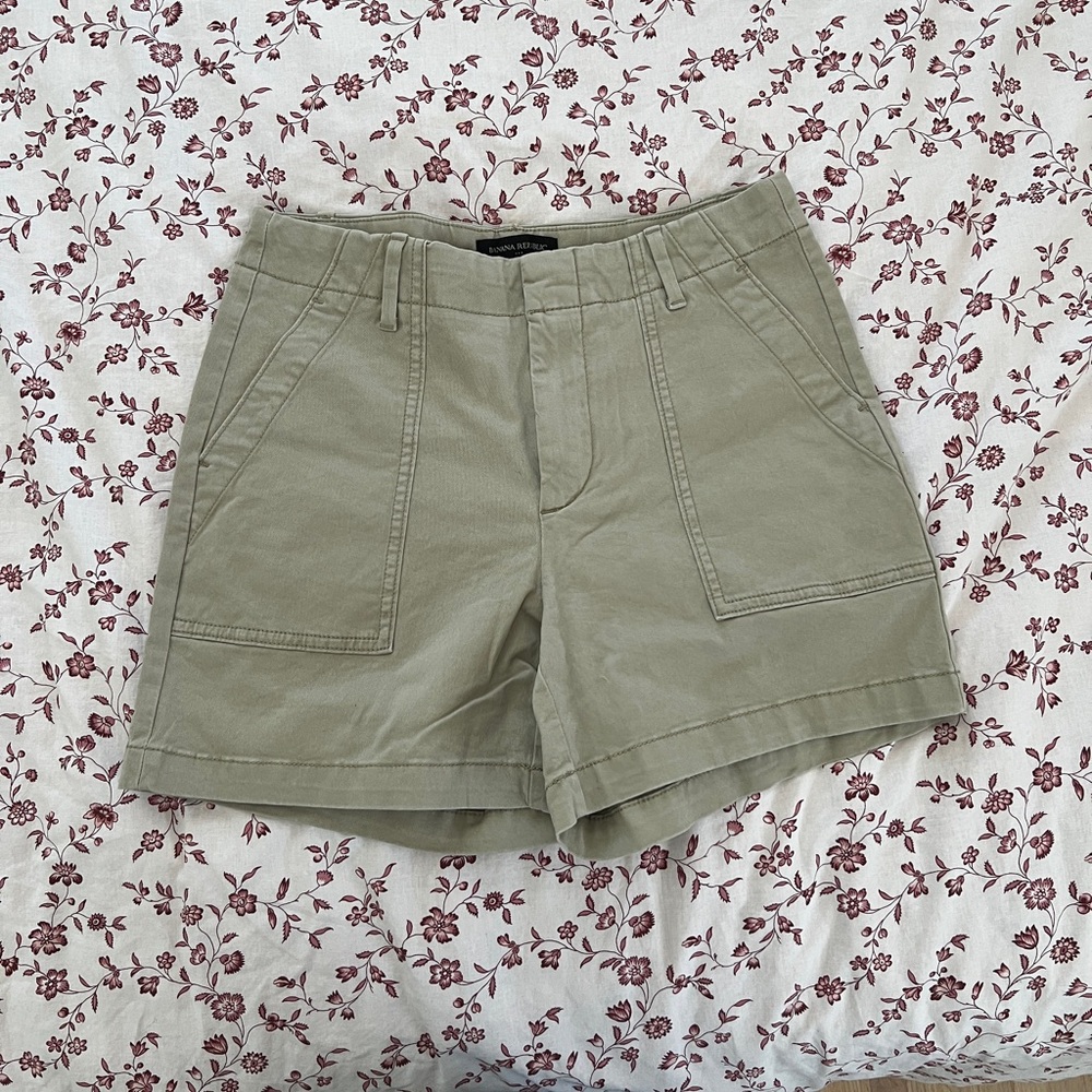 Banana Republic Authentic Chino Shorts